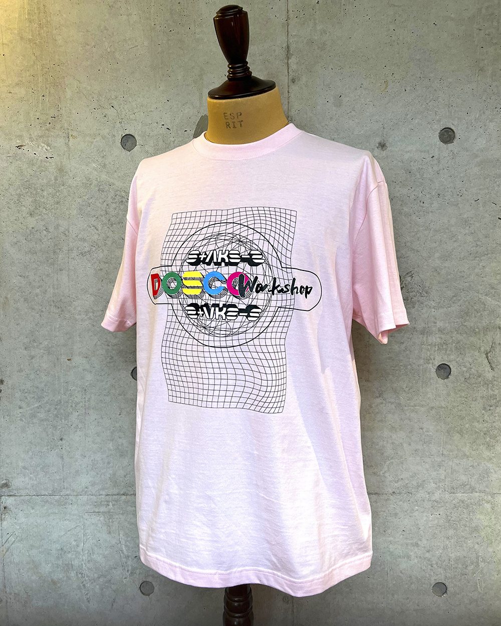 DOSCO Workshop Tシャツ（ピンク） | AKS＋ | DCTgarden SHOPPING MALL